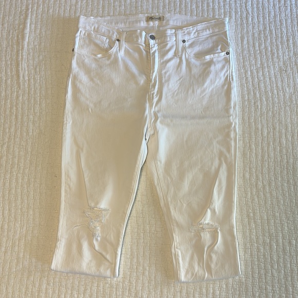 Madewell Women’s 9” High-Rise Distressed Skinny Crop Jeans with Raw Hem - Picture 6 of 11